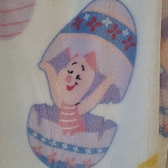 Disney 2025 Winnie The Pooh White Easter 50x70 Plush Blanket Cloud Throw New - Picture 4 of 6